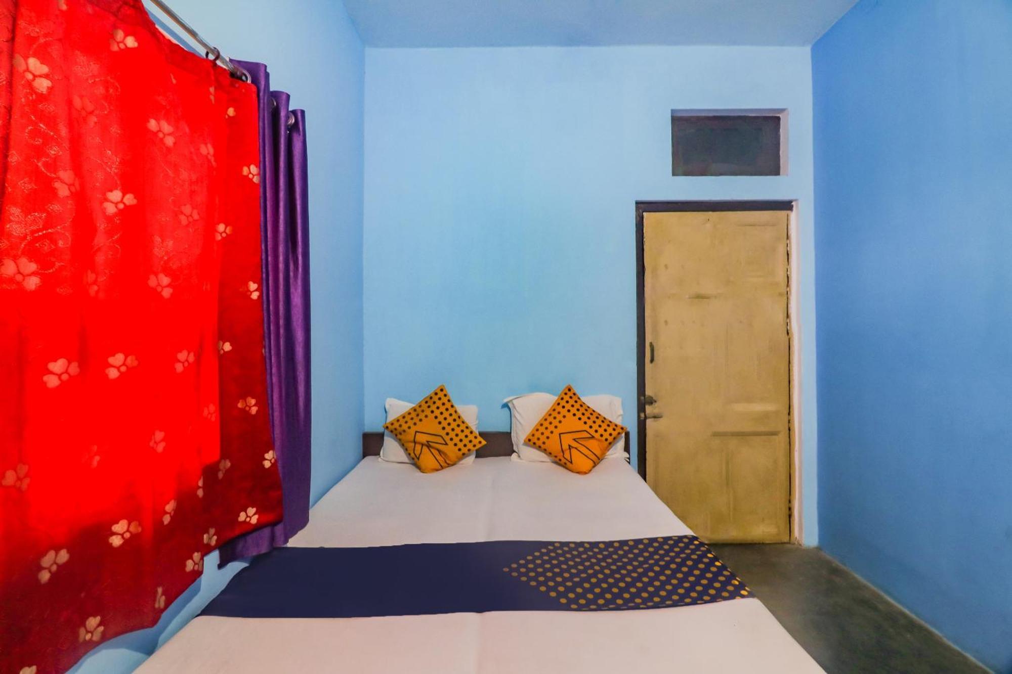 Spot On Mishra Guest House Varanasi Exterior foto