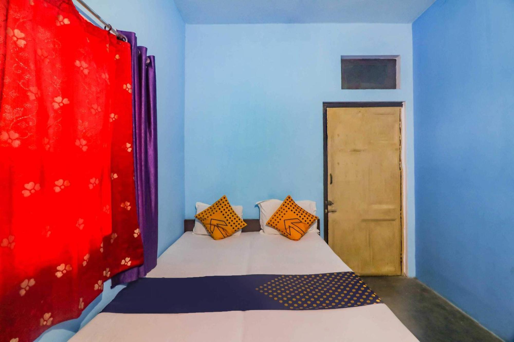 Spot On Mishra Guest House Varanasi Exterior foto